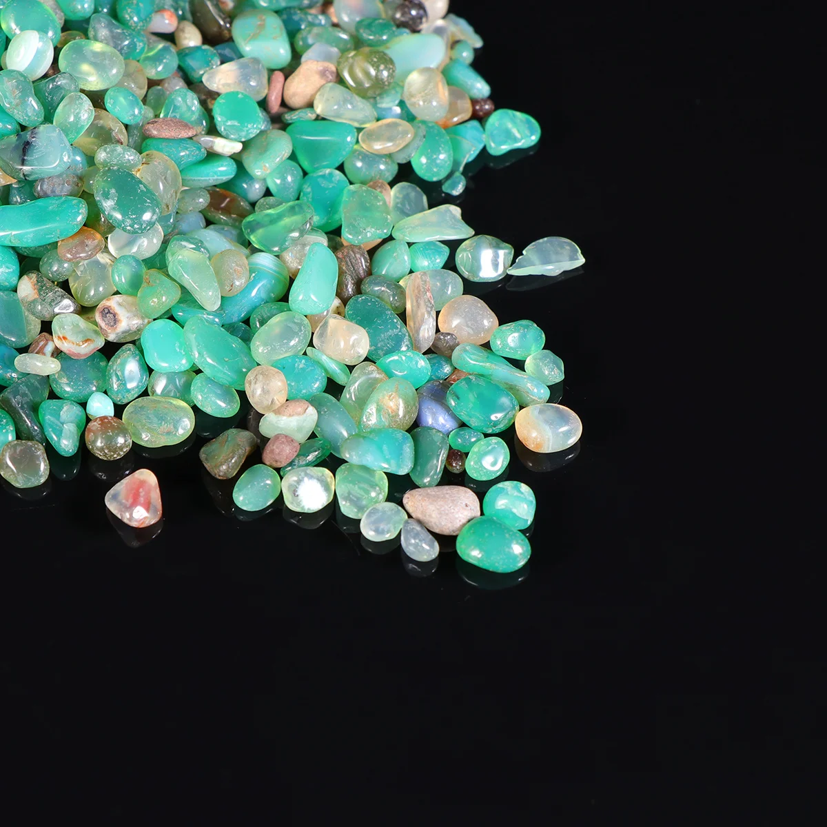 Natural Degaussing Crystal Stone 500g Green Agate Decorative Gravel for Plants Fish Tank Landscaping Indoor Outdoor
Natural Degaussing Crystal Stone 500g Green Agate Decorative Gravel for Plants Fish Tank Landscaping Indoor Outdoor