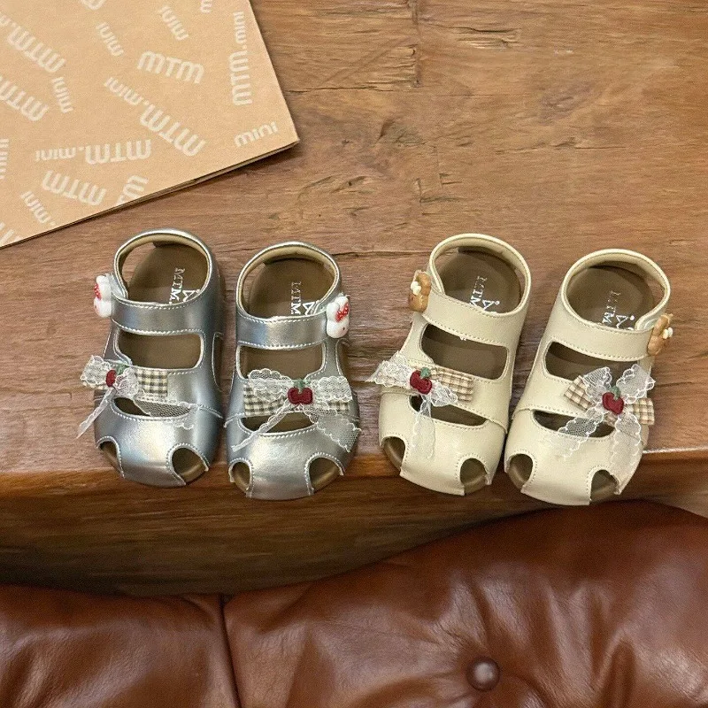 Toddler Sandals Princess Style Baby Casual Shoes Hollowed-out Soft Bottom 2026 Brand New Kids Princess Sandals Korean Style
Toddler Sandals Princess Style Baby Casual Shoes Hollowed-out Soft Bottom 2026 Brand New Kids Princess Sandals Korean Style