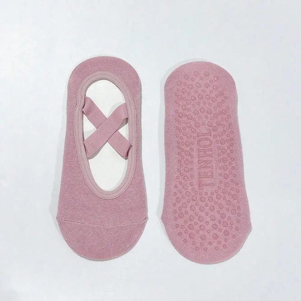 Professional Non Slip Yoga Socks For Women Sticky Silicone Grip Non Slip Pilates Socks Low Cut Toeless Style Ballet Dance Socks Breathable Cotton Workout Fitness Socks
Professional Non Slip Yoga Socks For Women Sticky Silicone Grip Non Slip Pilates Socks Low Cut Toeless Style Ballet Dance Socks Breathable Cotton Workout Fitness Socks