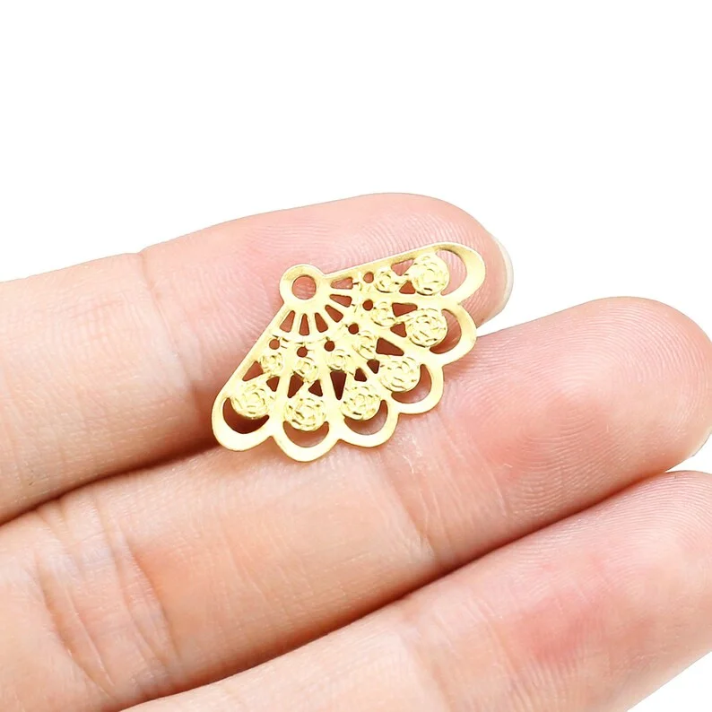 50pcs Brass Fringe Earring Charm, Fan Shaped Brass Charms, Brass Flower Charm, 23.7x14.6mm, Jewelry Making - R705
50pcs Brass Fringe Earring Charm, Fan Shaped Brass Charms, Brass Flower Charm, 23.7x14.6mm, Jewelry Making - R705