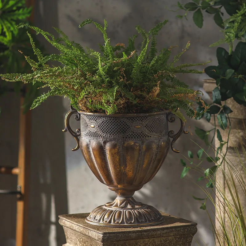 HYS retro old flower pot outdoor garden vase handicraft ornament American wrought iron metal wedding ornament
HYS retro old flower pot outdoor garden vase handicraft ornament American wrought iron metal wedding ornament