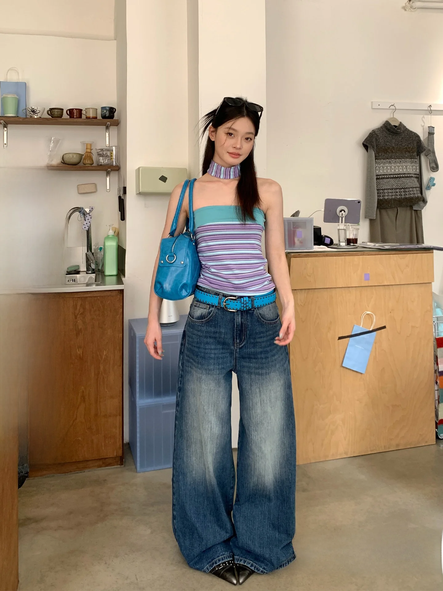 High Waist Straight Leg Blue Washed Denim Jeans Women's Summer New Loose Simple Floor-Length Wide Leg Pants Casual Commute Style
High Waist Straight Leg Blue Washed Denim Jeans Women's Summer New Loose Simple Floor-Length Wide Leg Pants Casual Commute Style
