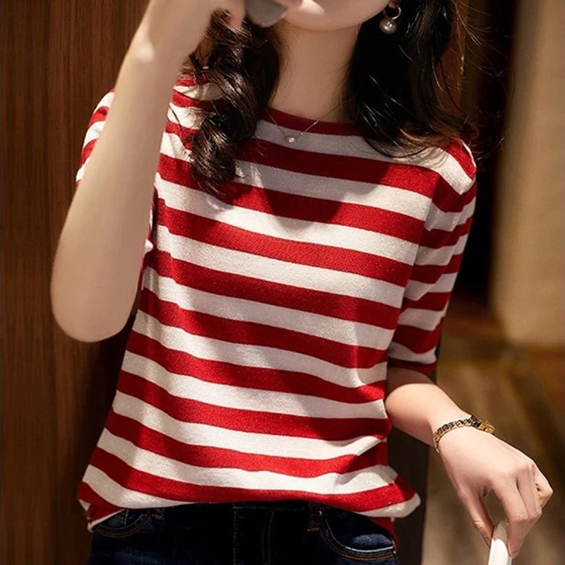 Tee Shirt Femme 2023 Summer Short Sleeve Knitted Top Striped Bright Silk Thin T Shirt Women Casual Clothes Loose Tshirts Female
Tee Shirt Femme 2023 Summer Short Sleeve Knitted Top Striped Bright Silk Thin T Shirt Women Casual Clothes Loose Tshirts Female