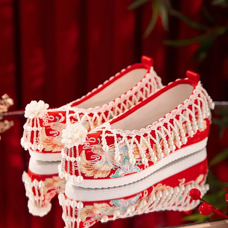 Китайские традиционные свадебные туфли Красные свадебные туфли с вышивкой Традиционные туфли ручной работы Hanfu Qipao
Китайские традиционные свадебные туфли Красные свадебные туфли с вышивкой Традиционные туфли ручной работы Hanfu Qipao