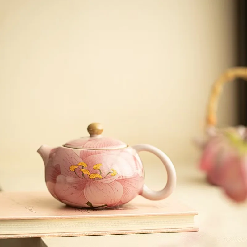 200ML National Peony Powder Ru Teapot Imitation Song Xishi Pot Brewing Teapot Ceramic KungFu TeaSet Gift Exquisite NotHot Teapot
200ML National Peony Powder Ru Teapot Imitation Song Xishi Pot Brewing Teapot Ceramic KungFu TeaSet Gift Exquisite NotHot Teapot