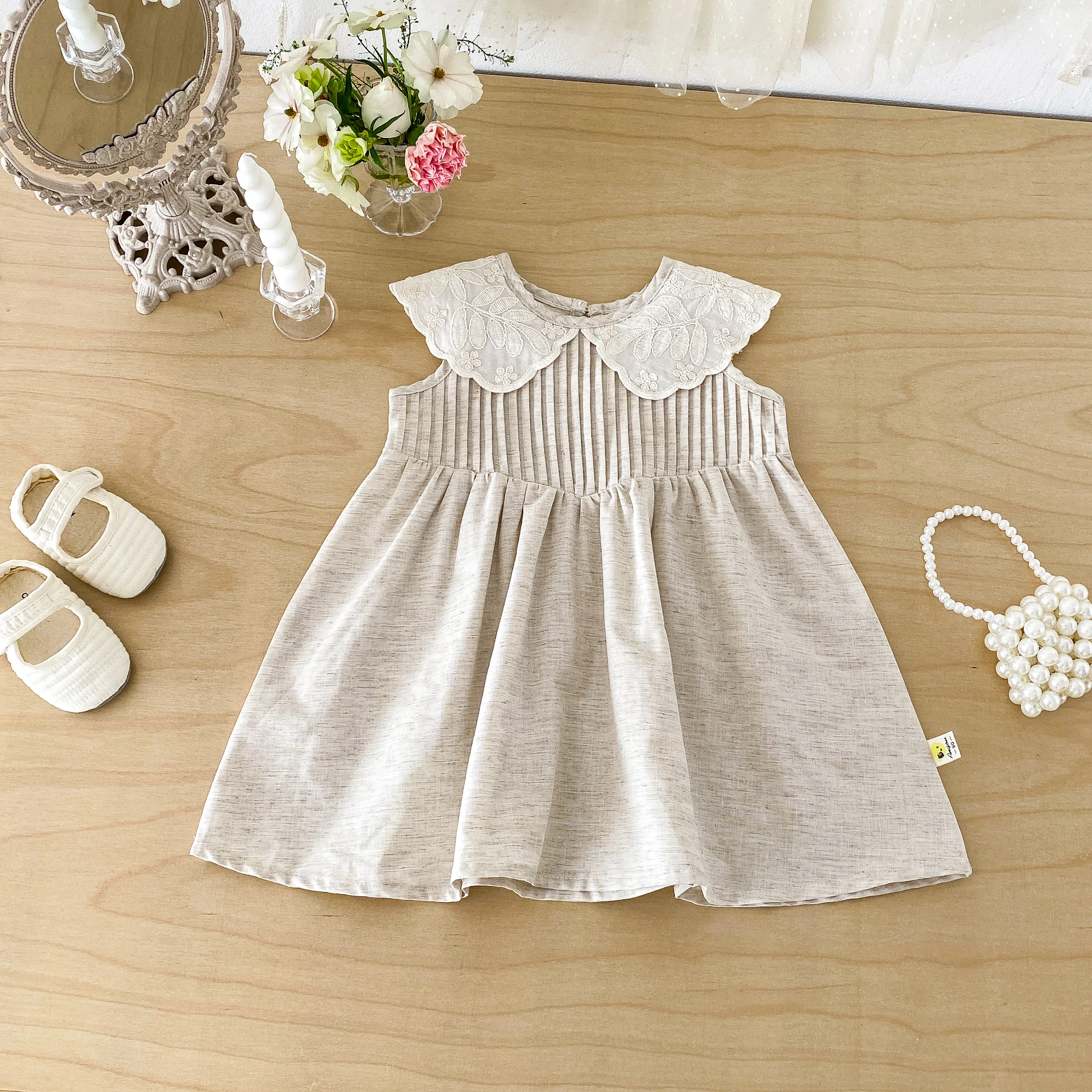 2026 New girls' sleeveless dress, summer children's fashion, fresh and cute princess vest dress
2026 New girls' sleeveless dress, summer children's fashion, fresh and cute princess vest dress