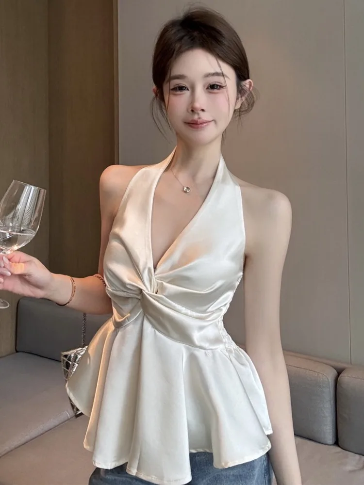 Pure Color Design Knot Neck Strap Vest Women's Sexy Backless Short Top Spring Summer New Style French Style Slim Fit Vest
Pure Color Design Knot Neck Strap Vest Women's Sexy Backless Short Top Spring Summer New Style French Style Slim Fit Vest