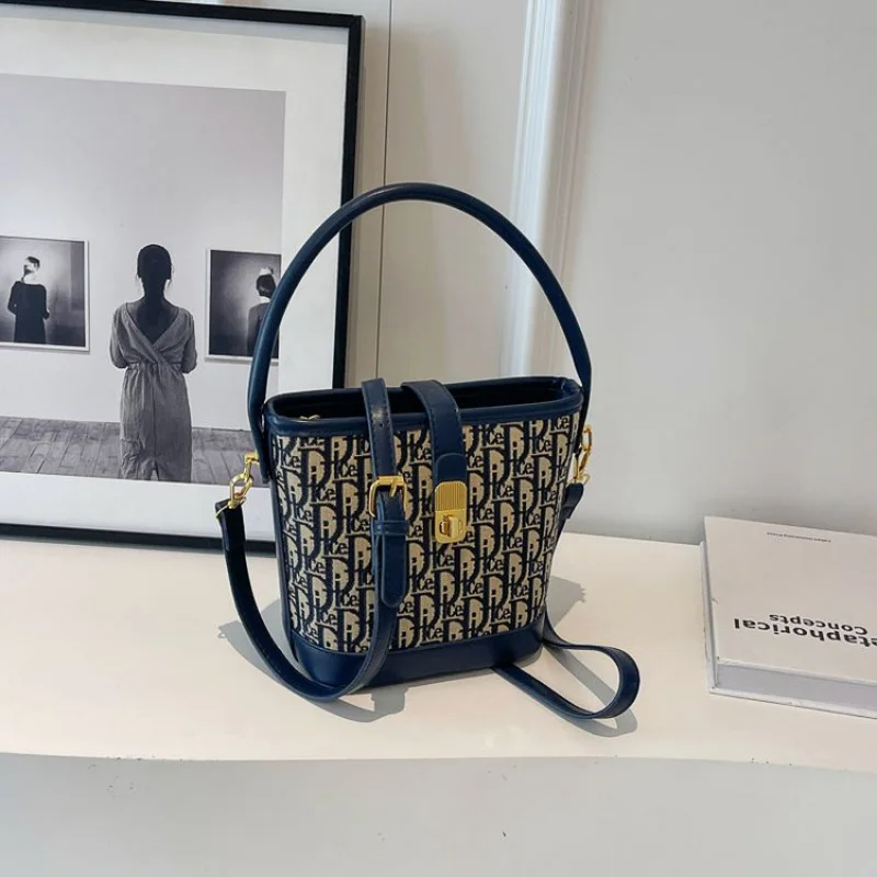 Ladies Crossbody-Bag Crafted From Premium Leather Featuring Casual Vintage And High-End Daily Style
Ladies Crossbody-Bag Crafted From Premium Leather Featuring Casual Vintage And High-End Daily Style 