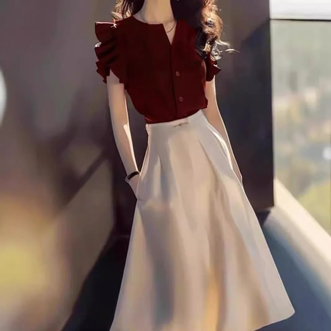Fashion Temperament High-End Socialite Temperament Goddess Style High-End Feeling Red Shirt Set Summer
Fashion Temperament High-End Socialite Temperament Goddess Style High-End Feeling Red Shirt Set Summer