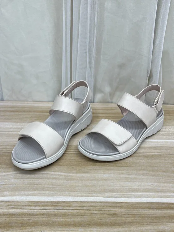 Женские повседневные кожаные сандалии на низком каблуке с круглым носком, модные, универсальные, удобные, на липучке, легко надевать
Женские повседневные кожаные сандалии на низком каблуке с круглым носком, модные, универсальные, удобные, на липучке, легко надевать