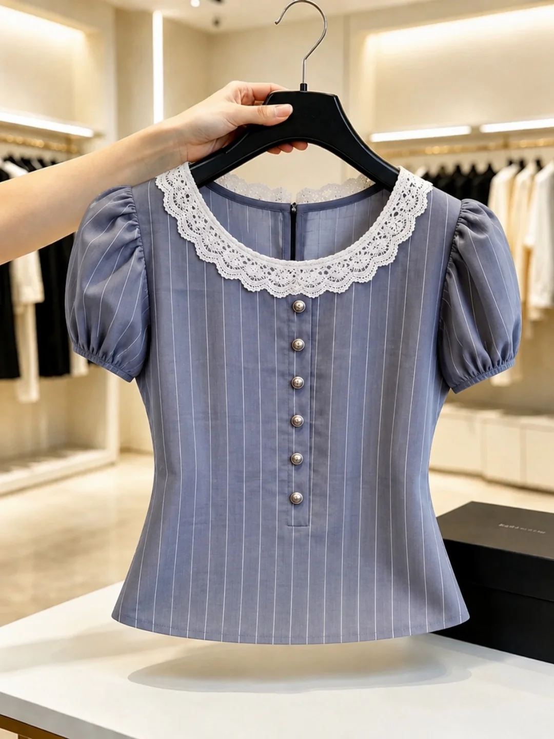 Slim Fit Lace Patchwork Striped Bubble Sleeve round Neck Shirt Gentle Wind Style for Summer Korean Version Business Casual Top
Slim Fit Lace Patchwork Striped Bubble Sleeve round Neck Shirt Gentle Wind Style for Summer Korean Version Business Casual Top