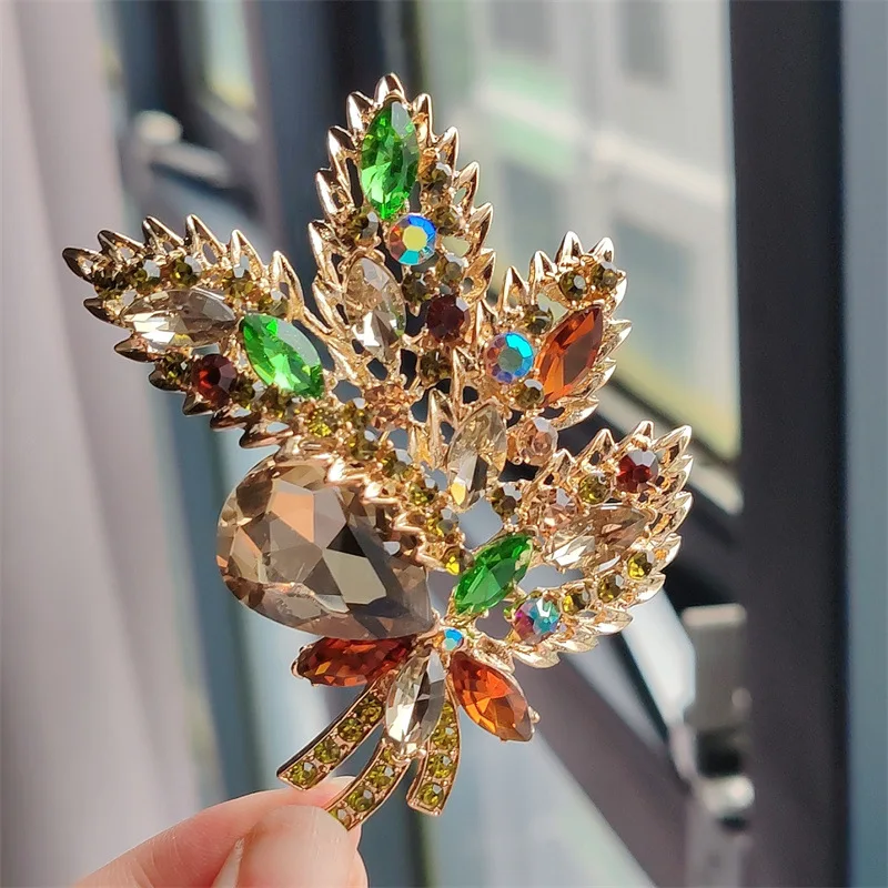 Брошь из хрустального стекла, персонализированная подвеска-брошь с цветком, многофункциональная булавка, аксессуары для одежды
Брошь из хрустального стекла, персонализированная подвеска-брошь с цветком, многофункциональная булавка, аксессуары для одежды