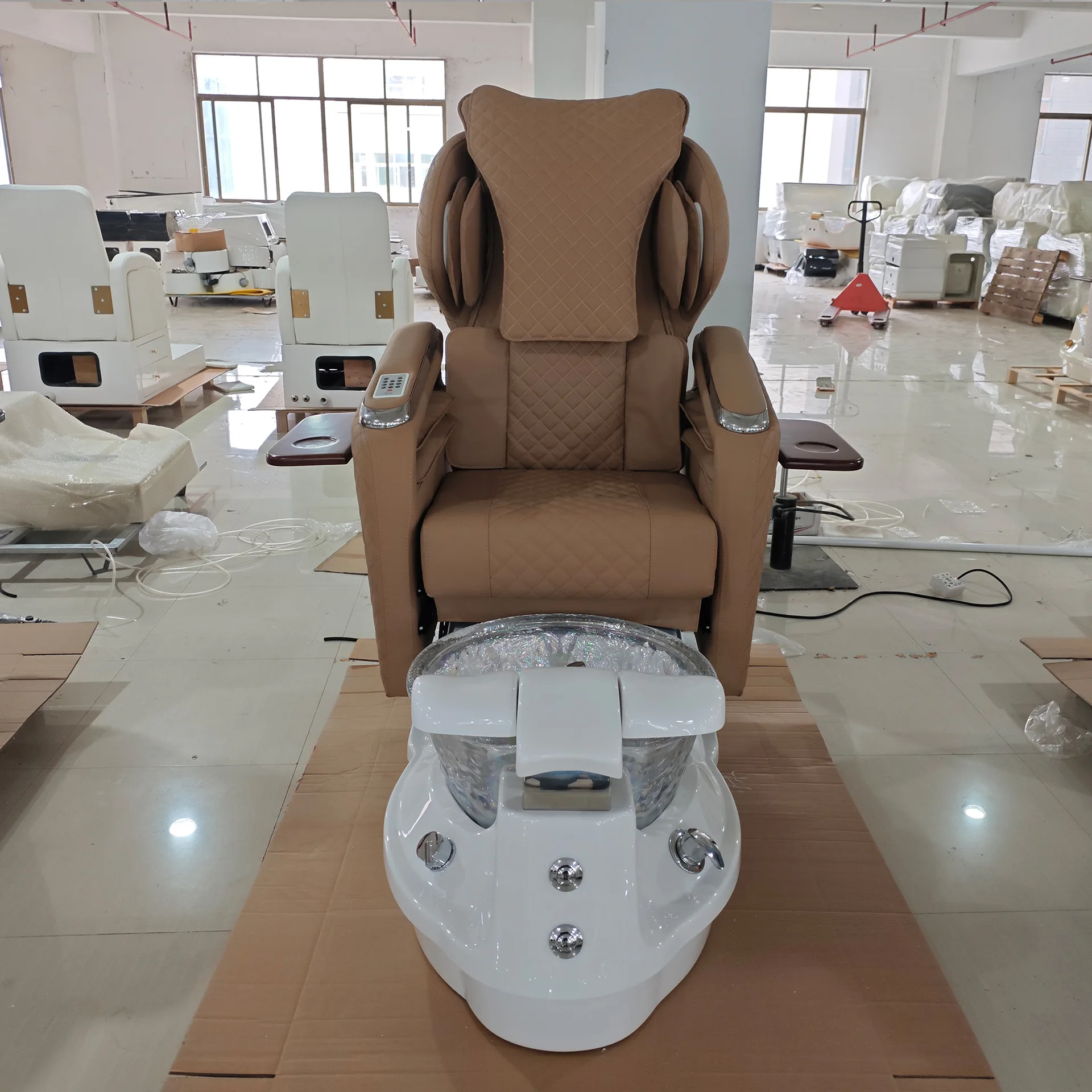 Pedicure Chair, Foot Bath SPA Sofa, Electric Foot Massage & Manicure Sofa
Pedicure Chair, Foot Bath SPA Sofa, Electric Foot Massage & Manicure Sofa