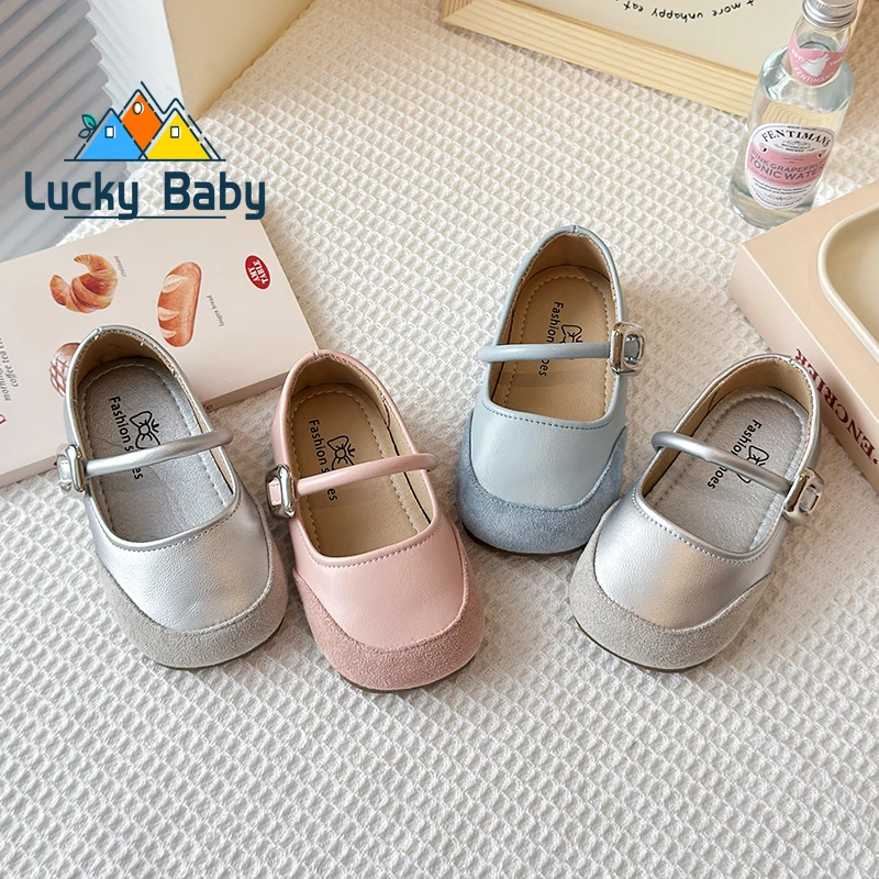 Summer Model Fashion Square Girls Children Cute Beaded Daily School Elegant Princess Walking Shoes Flat Sandals Soft and Casual
Summer Model Fashion Square Girls Children Cute Beaded Daily School Elegant Princess Walking Shoes Flat Sandals Soft and Casual