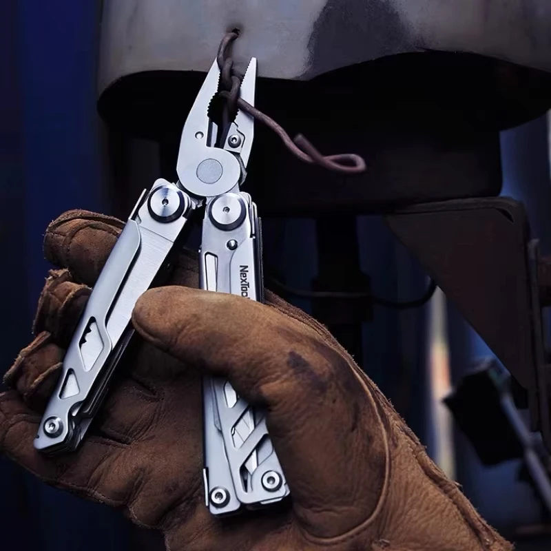 Многофункциональный инструмент NexTool Flagship Pro с сменными лезвиями, 16 в 1: плоскогубцы, складной нож, ножницы, инструмент для выживания на природе
Многофункциональный инструмент NexTool Flagship Pro с сменными лезвиями, 16 в 1: плоскогубцы, складной нож, ножницы, инструмент для выживания на природе