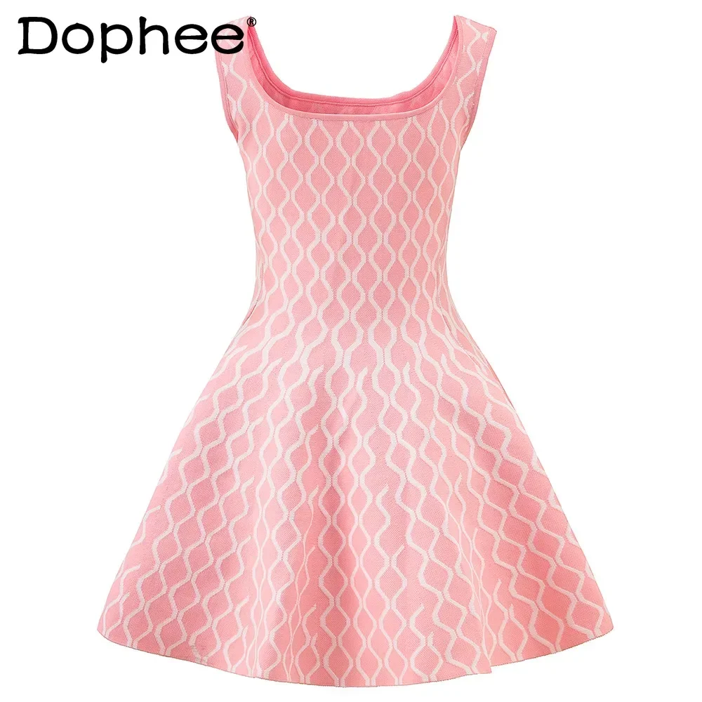Spring and Summer 2025 New Design High Waist Pendula Jacquard Dress Elegant Square Neck Sleeveless Fashion Knitted Dress
Spring and Summer 2025 New Design High Waist Pendula Jacquard Dress Elegant Square Neck Sleeveless Fashion Knitted Dress