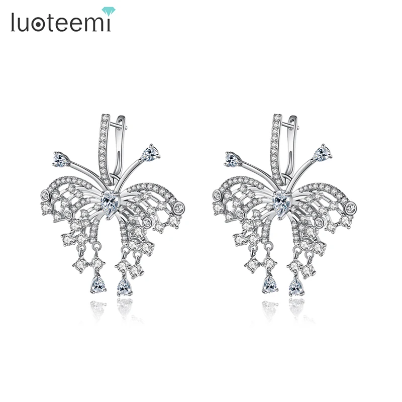LUOTEEMI Luxury Full CZ Butterfly Hoop Earrings For Women Long Tassel Europe Zircon Women Bridal Wedding Huggies Clip Earrings
LUOTEEMI Luxury Full CZ Butterfly Hoop Earrings For Women Long Tassel Europe Zircon Women Bridal Wedding Huggies Clip Earrings