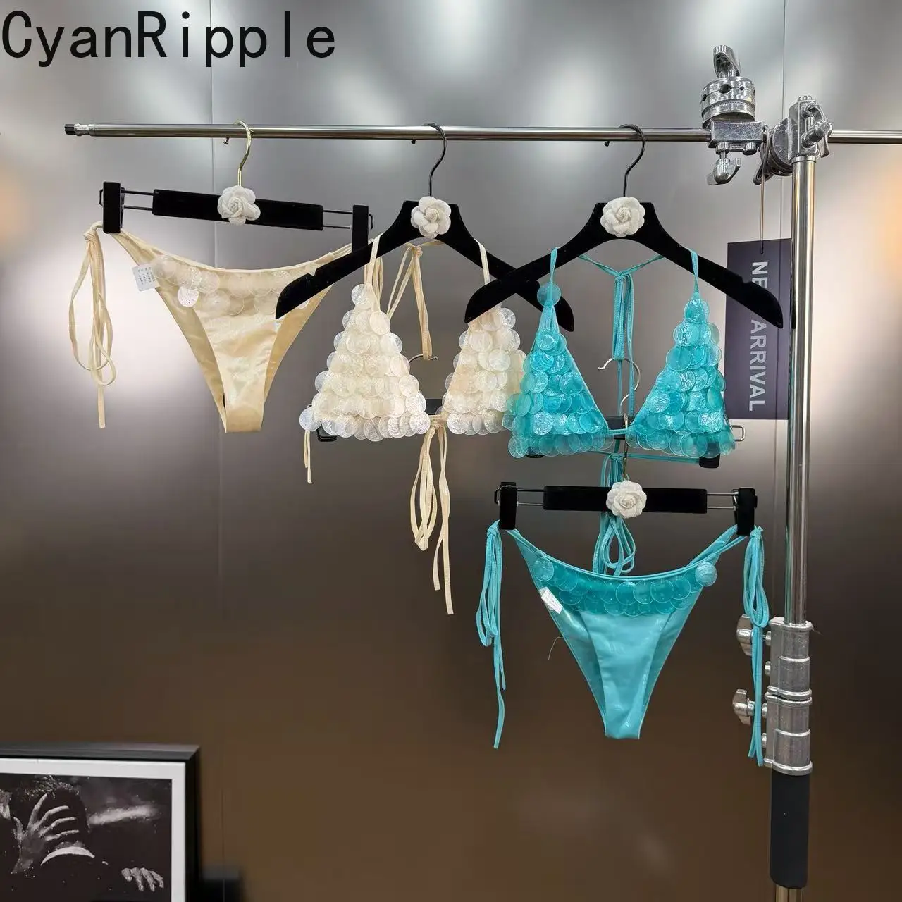 Original Luxury Sequins Beach Vacation Style Women Bikini Set Sexy Bandage Swimming Suit Spice Girls Separate Bathing Suit
Original Luxury Sequins Beach Vacation Style Women Bikini Set Sexy Bandage Swimming Suit Spice Girls Separate Bathing Suit