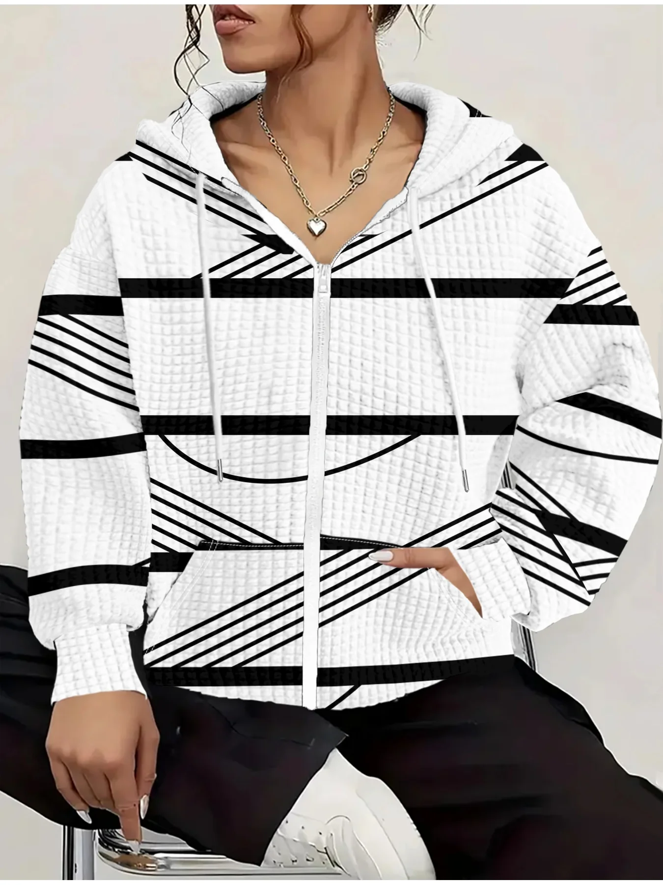 Spring and Autumn styles casual style Black And White Geometric Stripes hooded zipper jacket
Spring and Autumn styles casual style Black And White Geometric Stripes hooded zipper jacket