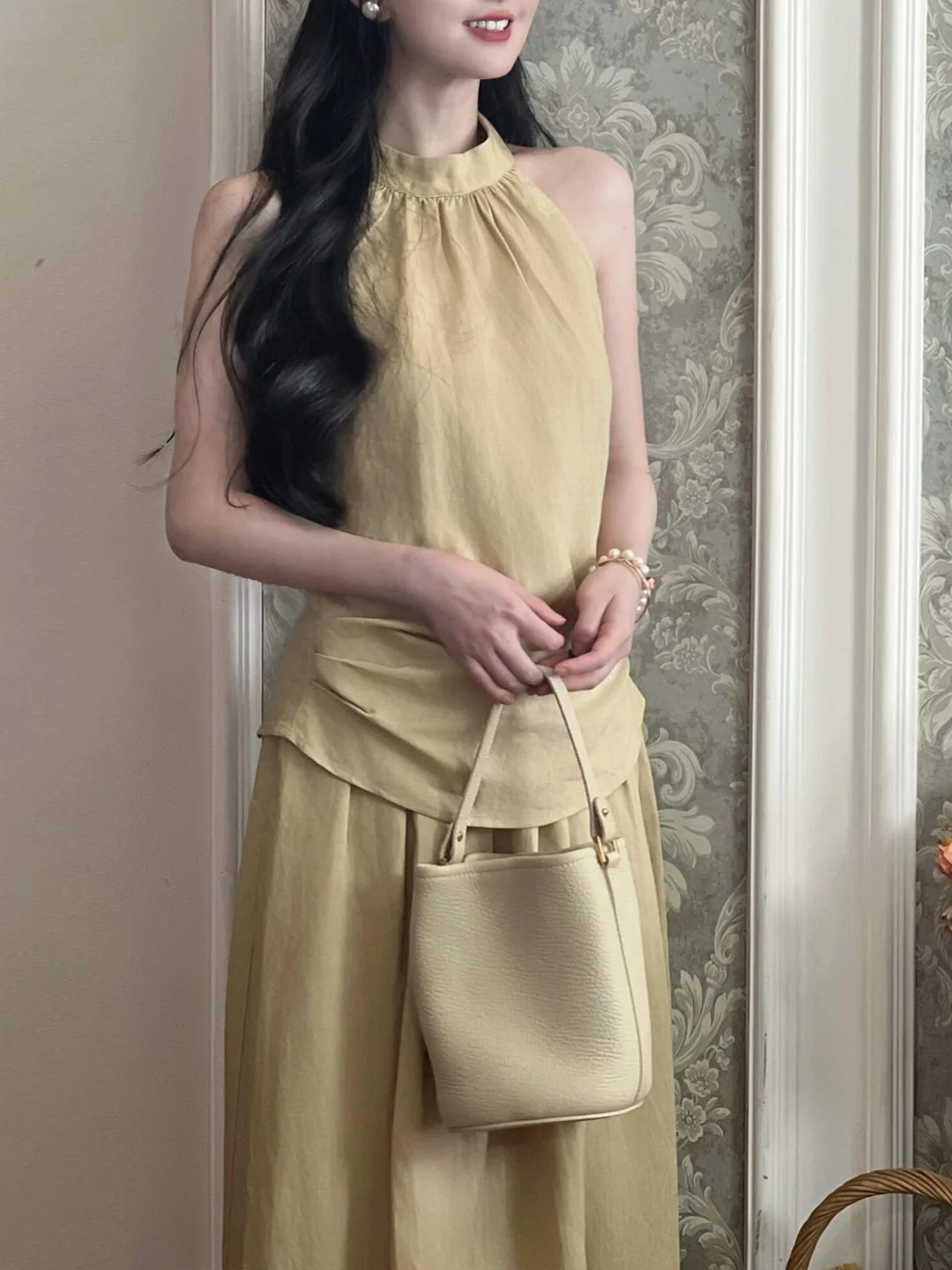 Yellow Sleeveless Vest Top Loose Overhead Half-length Skirt Set round Neck Comfortable Summer Fashion Women's Two-piece Outfit
Yellow Sleeveless Vest Top Loose Overhead Half-length Skirt Set round Neck Comfortable Summer Fashion Women's Two-piece Outfit