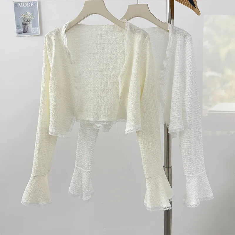 Милый кружевной кардиган с расклешенными рукавами, женский весенний кардиган 202, простой однотонный универсальный укороченный топ, повседневные рубашки
Милый кружевной кардиган с расклешенными рукавами, женский весенний кардиган 202, простой однотонный универсальный укороченный топ, повседневные рубашки