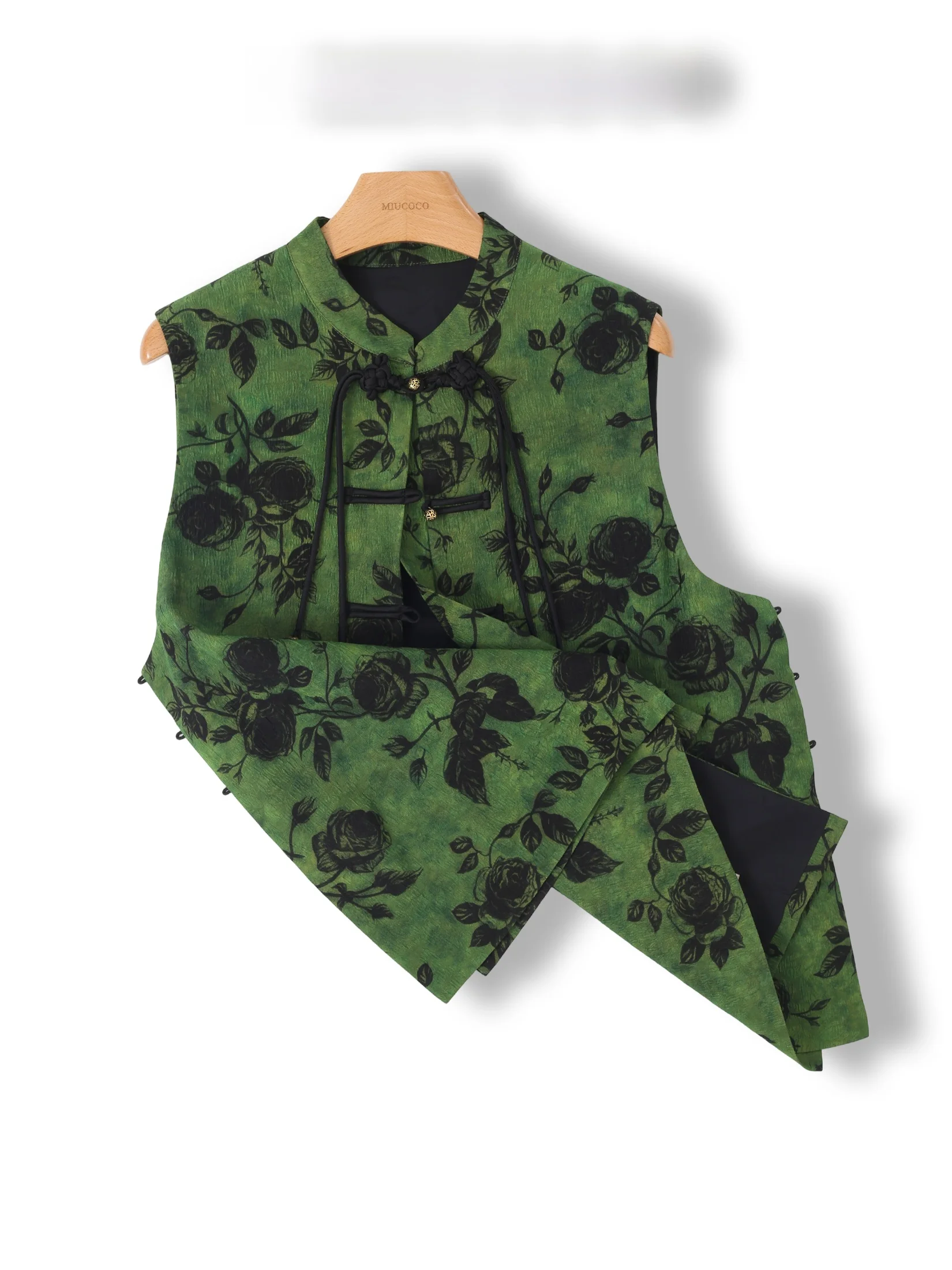 Green Floral Embroidery New Chinese Style Women's Vest Top Quality Fashionable National Trend Short Length Button up Design
Green Floral Embroidery New Chinese Style Women's Vest Top Quality Fashionable National Trend Short Length Button up Design