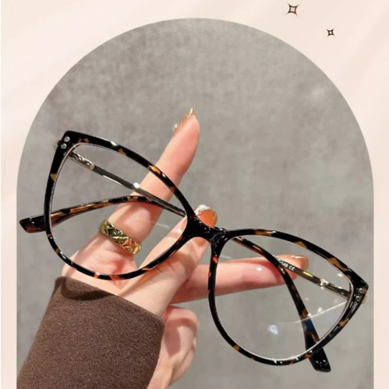 Модные женские очки CAIDERONI, настраиваемые очки для чтения с защитой от синего света, прогрессивные фотохромные очки по рецепту 38061
Модные женские очки CAIDERONI, настраиваемые очки для чтения с защитой от синего света, прогрессивные фотохромные очки по рецепту 38061