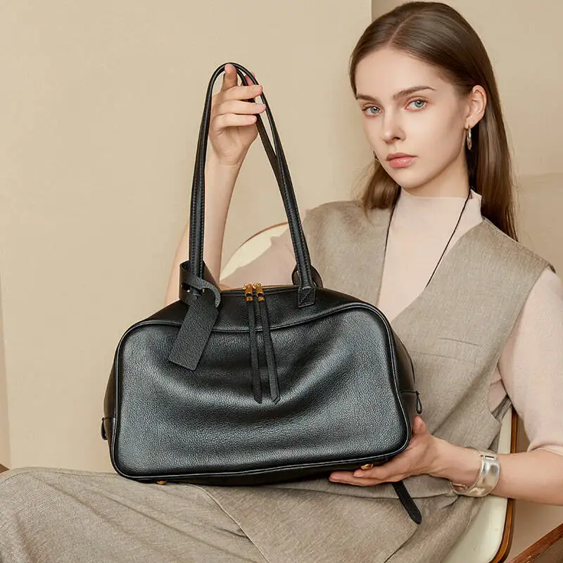 Women's Shoulder bag Layer Cowhide Underarm Handbag Commuter High-End Feel Single Shoulder Large Capacity Genuine Leather Luxury
Women's Shoulder bag Layer Cowhide Underarm Handbag Commuter High-End Feel Single Shoulder Large Capacity Genuine Leather Luxury