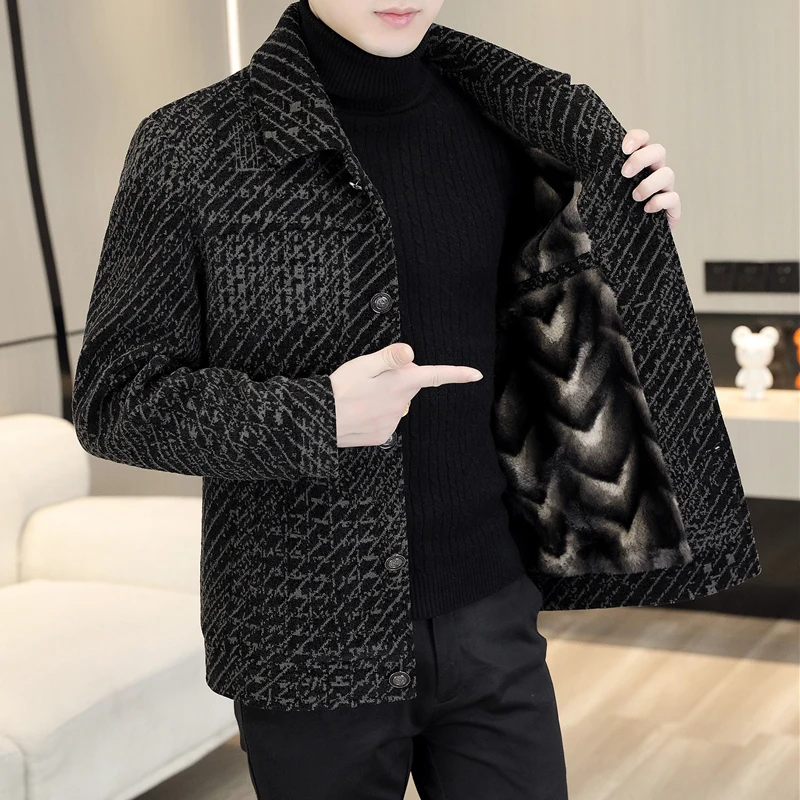 Thickened Woolen Jacket Men's Winter Fashion Slim Fit Collar Stand up Casual Lined Coat Standard Style Youth Polyester Fiber
Thickened Woolen Jacket Men's Winter Fashion Slim Fit Collar Stand up Casual Lined Coat Standard Style Youth Polyester Fiber