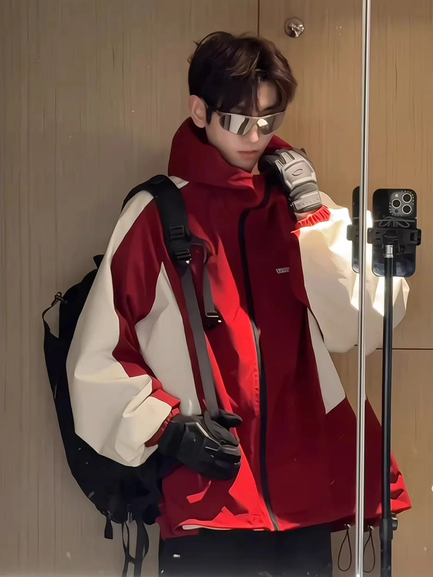 ex Двусторонняя футболка в одном, зимнее уличное водонепроницаемое ветрозащитное мужское пальто Jaet Casual Sle из полиэфирного волокна с капюшоном
ex Двусторонняя футболка в одном, зимнее уличное водонепроницаемое ветрозащитное мужское пальто Jaet Casual Sle из полиэфирного волокна с капюшоном