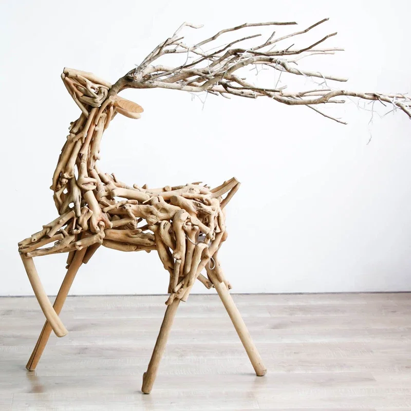 Wooden deer sculpture floor-to-ceiling luminous decoration
Wooden deer sculpture floor-to-ceiling luminous decoration