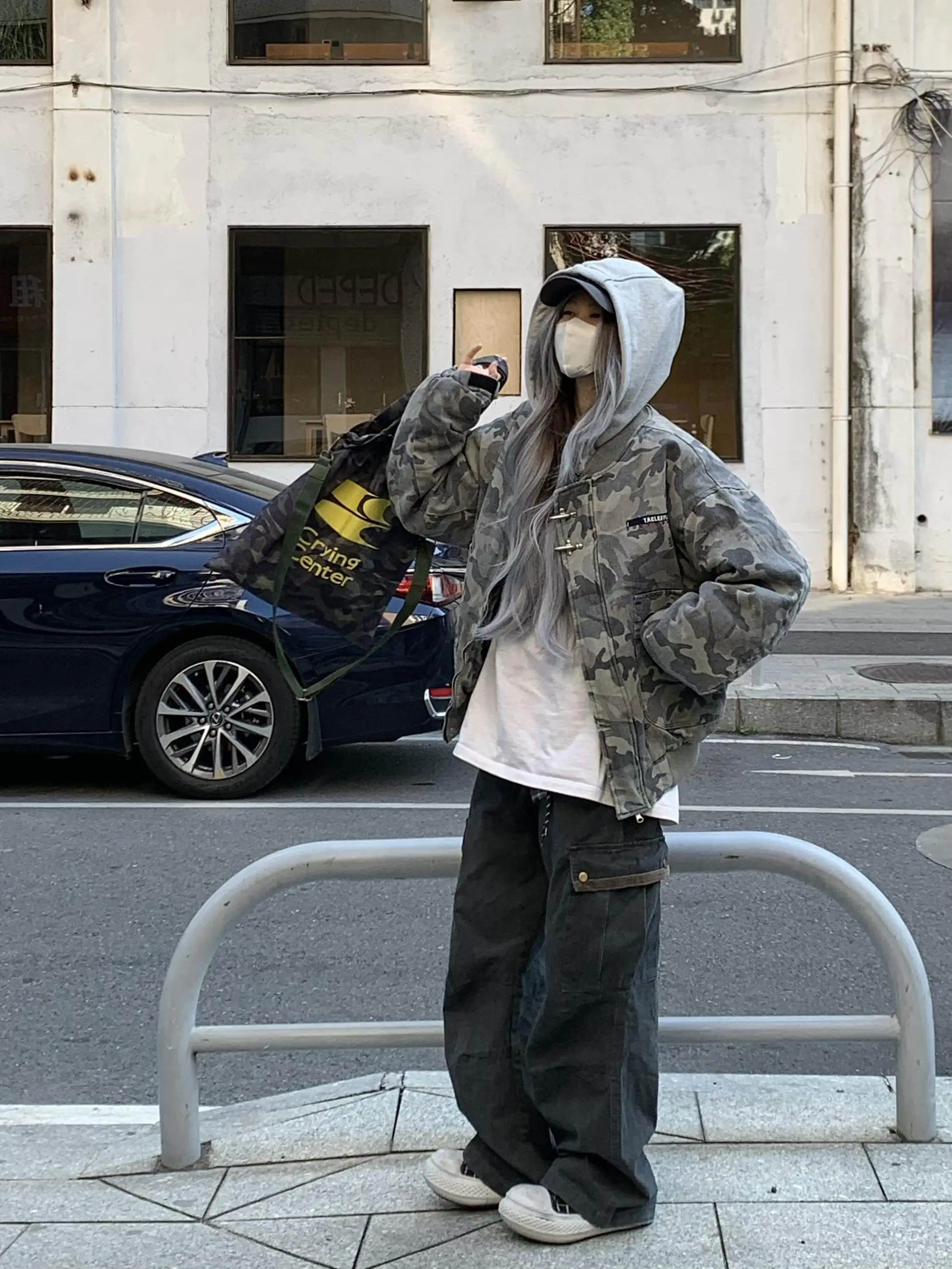 Retro American Street Style Pleated Worn Work Pants Men Women Multiple Pockets Loose Straight Casual Jeans Spring Summer Autumn
Retro American Street Style Pleated Worn Work Pants Men Women Multiple Pockets Loose Straight Casual Jeans Spring Summer Autumn