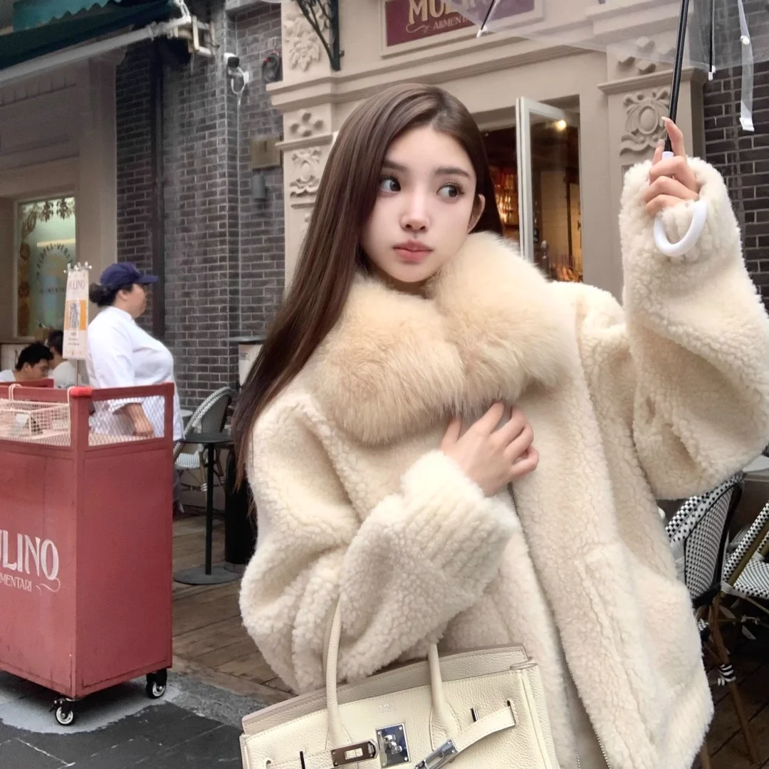 Autumn Winter Thickened Lamb Fur Collar Fox Fur Coat Women's Coat Integrated Skin And Fur Outerwear Elegant Commute Style
Autumn Winter Thickened Lamb Fur Collar Fox Fur Coat Women's Coat Integrated Skin And Fur Outerwear Elegant Commute Style