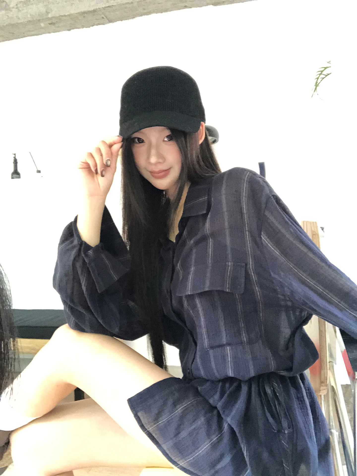 Синяя полосатая женская рубашка с длинным рукавом, средней длины, свободного кроя, весенняя новинка, для повседневной носки, с воротником на пуговицах, из хлопка
Синяя полосатая женская рубашка с длинным рукавом, средней длины, свободного кроя, весенняя новинка, для повседневной носки, с воротником на пуговицах, из хлопка