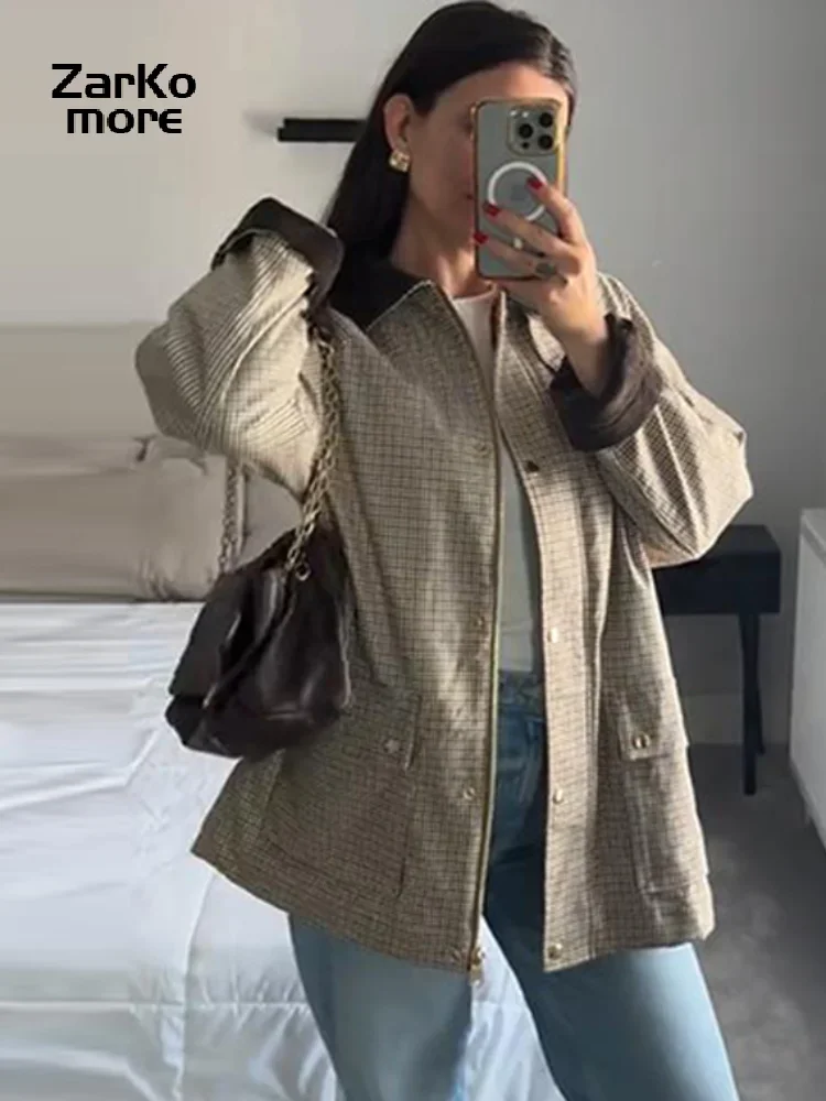 Fashion Contrast Plaid Trench Coat Women Loose Lapel Zipper Full Sleeve Street Jacket Female 2025 Autumn New Office Lady Outwear
Fashion Contrast Plaid Trench Coat Women Loose Lapel Zipper Full Sleeve Street Jacket Female 2025 Autumn New Office Lady Outwear