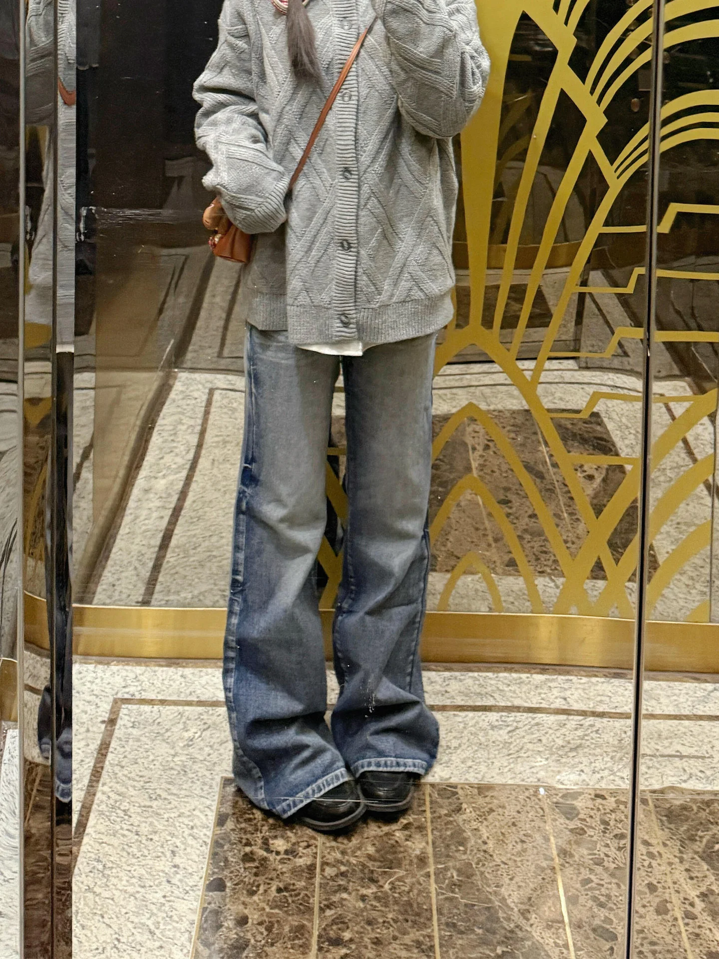 Свободные джинсы с высокой талией и прямыми штанинами для женщин, весна 2026, винтажные джинсовые брюки из денима, удобные, стройнящие, в стиле BF, повседневные
Свободные джинсы с высокой талией и прямыми штанинами для женщин, весна 2026, винтажные джинсовые брюки из денима, удобные, стройнящие, в стиле BF, повседневные