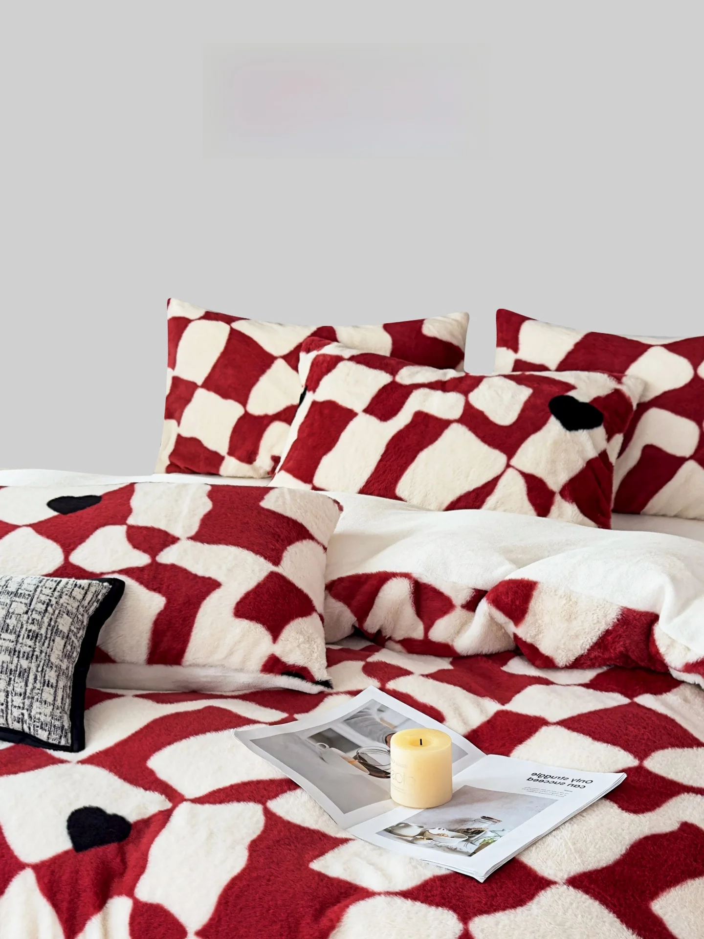 Simple Style Rabbit Velvet Milk Velvet Four Piece Set Red Grid Bedding Sheets Covers Comforter Cover Warm Winter Quilt Set
Simple Style Rabbit Velvet Milk Velvet Four Piece Set Red Grid Bedding Sheets Covers Comforter Cover Warm Winter Quilt Set