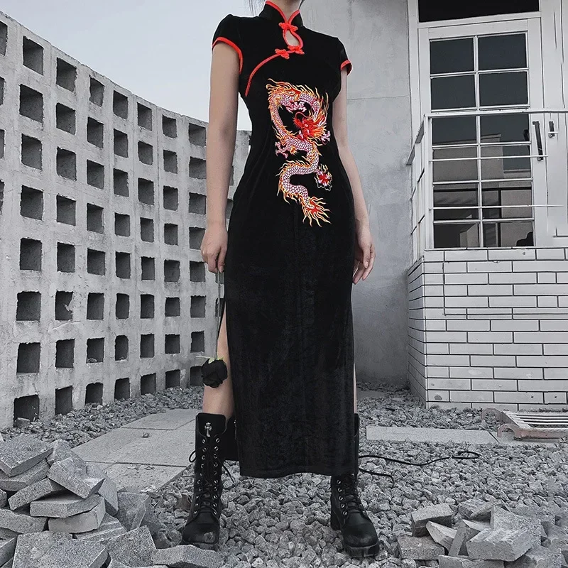 Chinese Stand Collar Gothic Dress Emboridery Dragon Qipao Red Vintage Evening Party Vestido Long Robe Cheongsam Black Sexy
Chinese Stand Collar Gothic Dress Emboridery Dragon Qipao Red Vintage Evening Party Vestido Long Robe Cheongsam Black Sexy