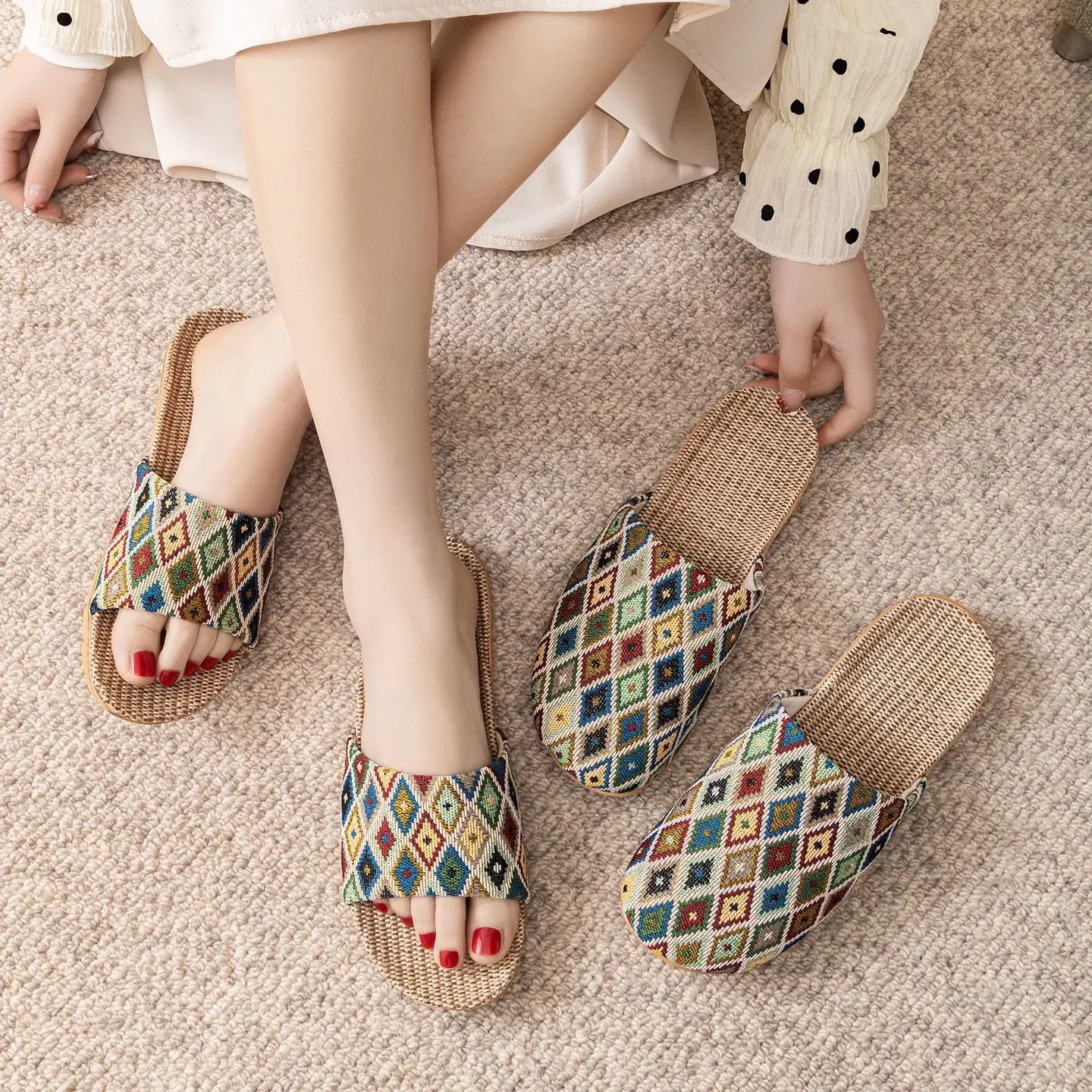 Diamond Grid Home Slipper Women Soft Spring Autumn Linen Flip Flops Indoor House Non Slip Sandals Shoe Flat Flax Living Room men
Diamond Grid Home Slipper Women Soft Spring Autumn Linen Flip Flops Indoor House Non Slip Sandals Shoe Flat Flax Living Room men