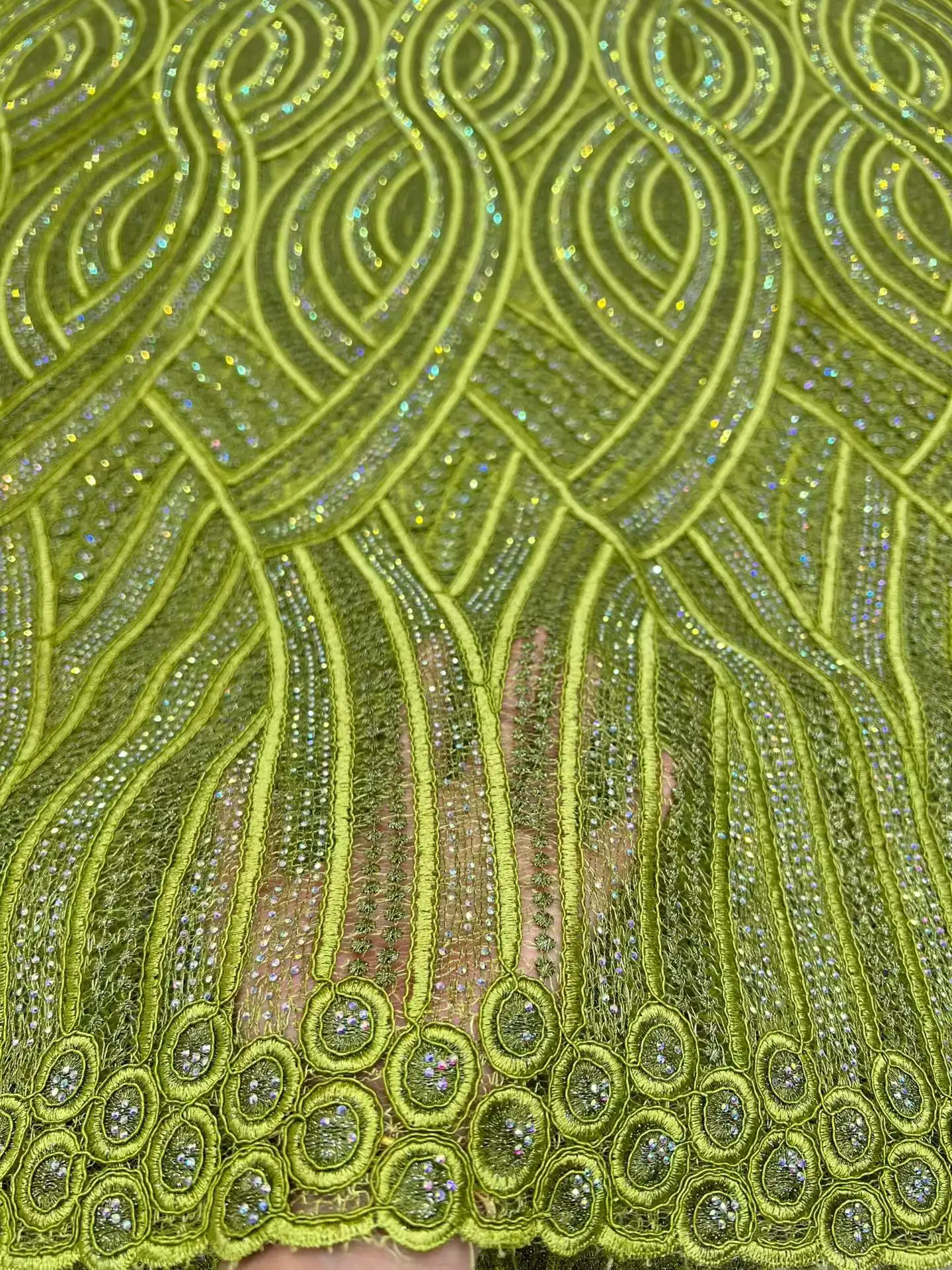 2026 High Quality Green Milk Silk French Lace Fabric African Cord Stones Lace Fabric Nigerian Guipure Lace Fabric For Dress
2026 High Quality Green Milk Silk French Lace Fabric African Cord Stones Lace Fabric Nigerian Guipure Lace Fabric For Dress