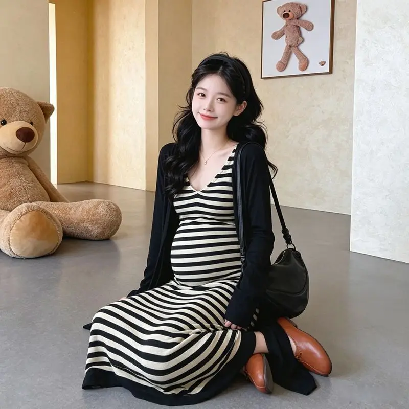 Casual Style Black Asymmetrical Cover up Top And Stripe Dress Two Piece Set for Women Summer New Arrival Fashion Outfit
Casual Style Black Asymmetrical Cover up Top And Stripe Dress Two Piece Set for Women Summer New Arrival Fashion Outfit