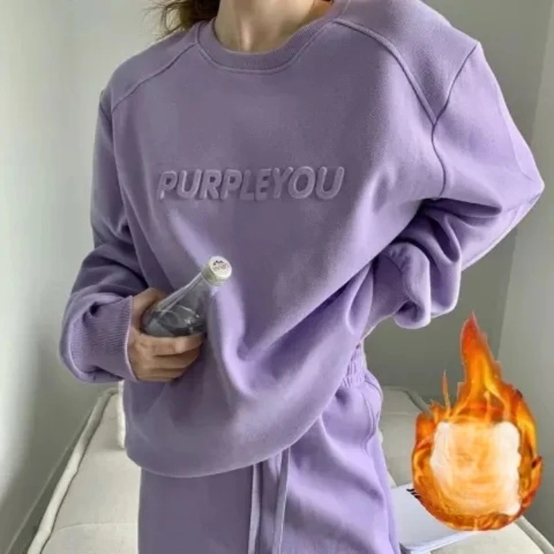 Бархатный утолщенный костюм большого размера для спорта и отдыха, женский осенне-зимний новый модный свободный свитер, брюки, комплект из двух предметов
Бархатный утолщенный костюм большого размера для спорта и отдыха, женский осенне-зимний новый модный свободный свитер, брюки, комплект из двух предметов