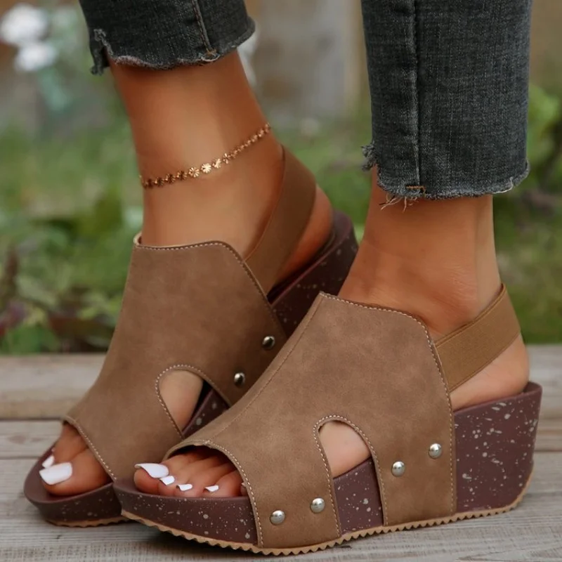 Thick Bottom Slope with Sandals Female Summer Europe and the United States and the United States Fashion Rear Trip Strap Slipper
Thick Bottom Slope with Sandals Female Summer Europe and the United States and the United States Fashion Rear Trip Strap Slipper