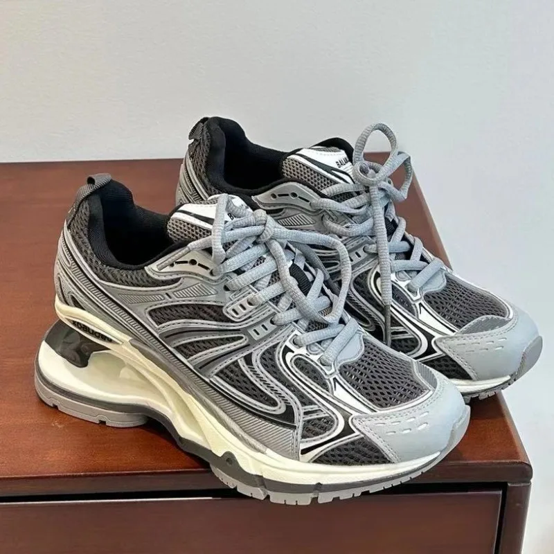 High Quality Women's Platform Sneakers Fashion Designer Mesh Casual Sports Shoes for Women Thick Sole Suspension Heel Sneakers
High Quality Women's Platform Sneakers Fashion Designer Mesh Casual Sports Shoes for Women Thick Sole Suspension Heel Sneakers