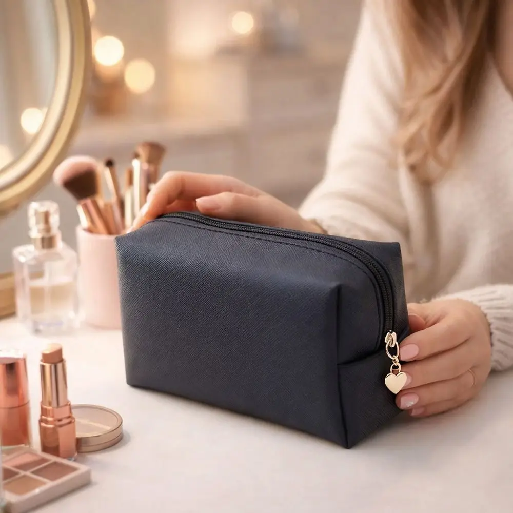 New PU Leather Makeup Bag Large Capacity Zipper Closure Toiletry Bag Waterproof Toiletry Storage Pouch for Women & Men
New PU Leather Makeup Bag Large Capacity Zipper Closure Toiletry Bag Waterproof Toiletry Storage Pouch for Women & Men