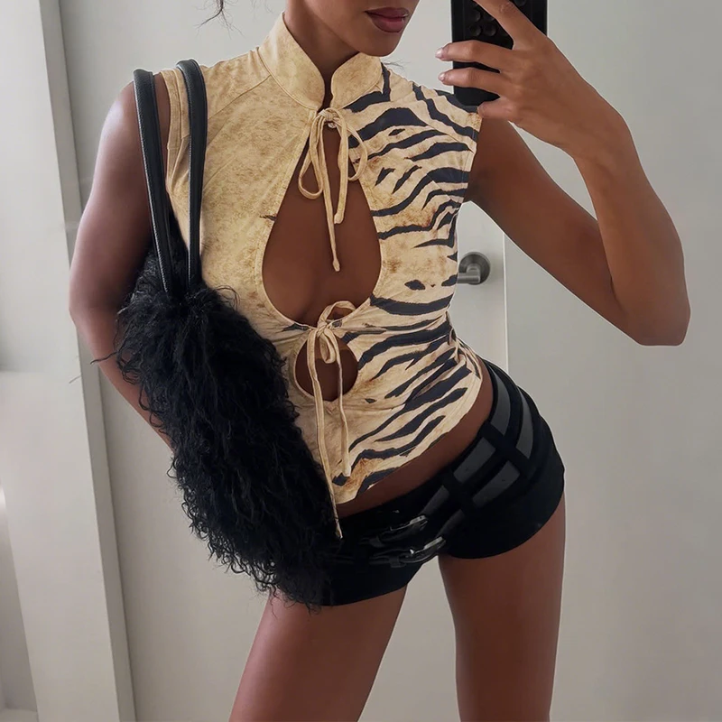 Топы-майки OMSJ Hottie без рукавов с тигровым принтом в полоску, с вырезами и шнуровкой, воротником-стойкой, сексуальные, облегающие, шикарные, винтажные, контрастных цветов
Топы-майки OMSJ Hottie без рукавов с тигровым принтом в полоску, с вырезами и шнуровкой, воротником-стойкой, сексуальные, облегающие, шикарные, винтажные, контрастных цветов