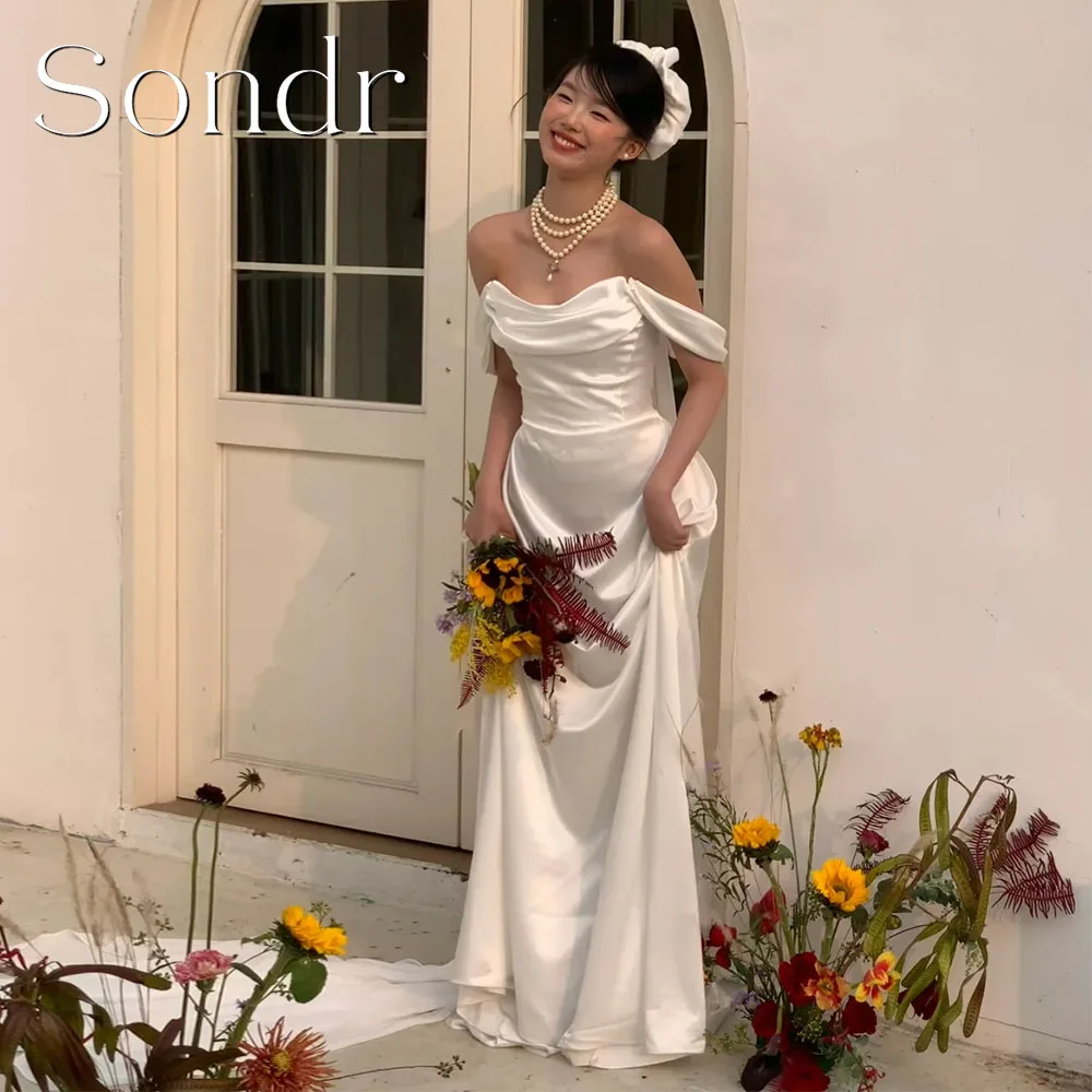 Sondr Customized Elegant Off Shoulder Wedding Dresses Korean Photo shoot Silk Satin Gown Floor-Length Bridal Gowns Corset Back
Sondr Customized Elegant Off Shoulder Wedding Dresses Korean Photo shoot Silk Satin Gown Floor-Length Bridal Gowns Corset Back