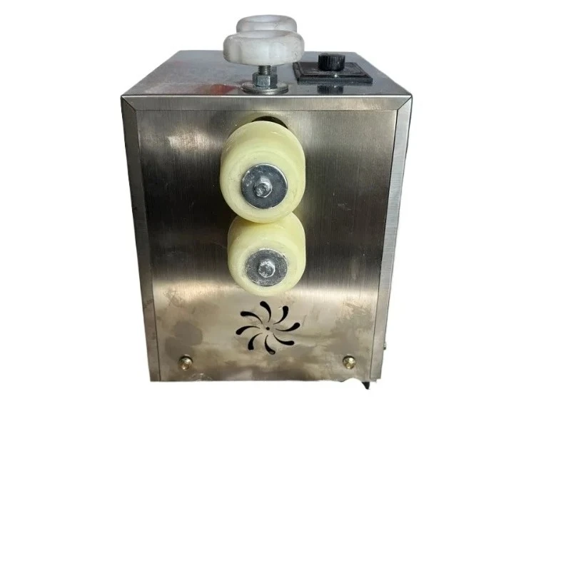 embossing machine Commercial electric small dumpling skin smashing lace machine ramming machine
embossing machine Commercial electric small dumpling skin smashing lace machine ramming machine
