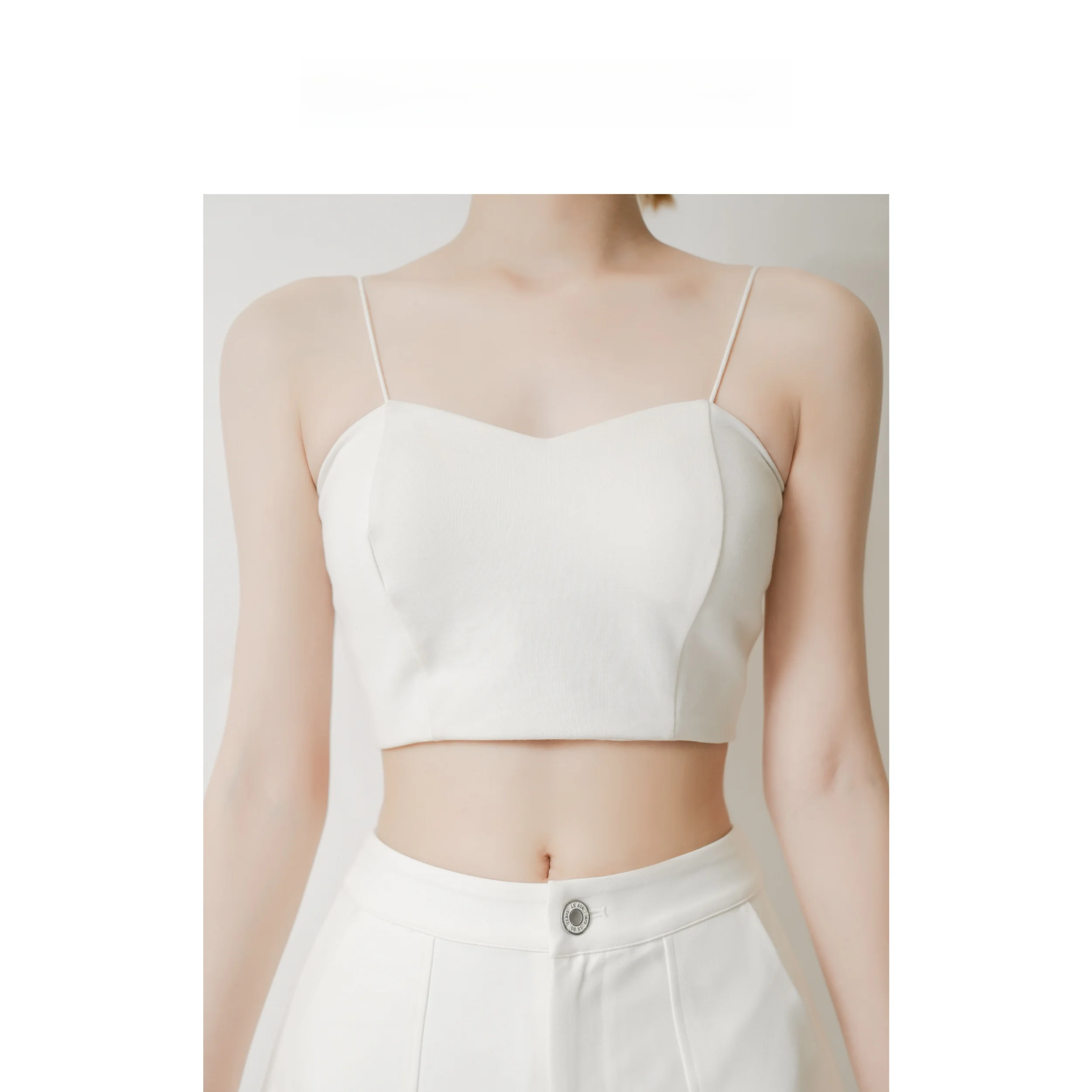 LE BON TEMPS Women's Csole Tank Top ort Sle Base irt Strap Design Original Design Slim Fit Cosite Fabric Inner Wear
LE BON TEMPS Women's Csole Tank Top ort Sle Base irt Strap Design Original Design Slim Fit Cosite Fabric Inner Wear