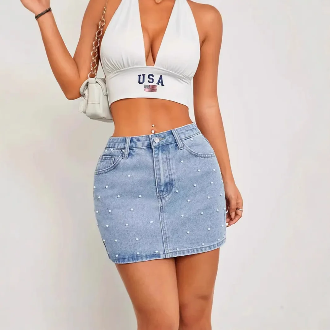 A Sexy Half Body Short Skirt Decorated with Beaded Denim for Women. Summer's New Fashionable and Casual High-waist Skirt Women
A Sexy Half Body Short Skirt Decorated with Beaded Denim for Women. Summer's New Fashionable and Casual High-waist Skirt Women